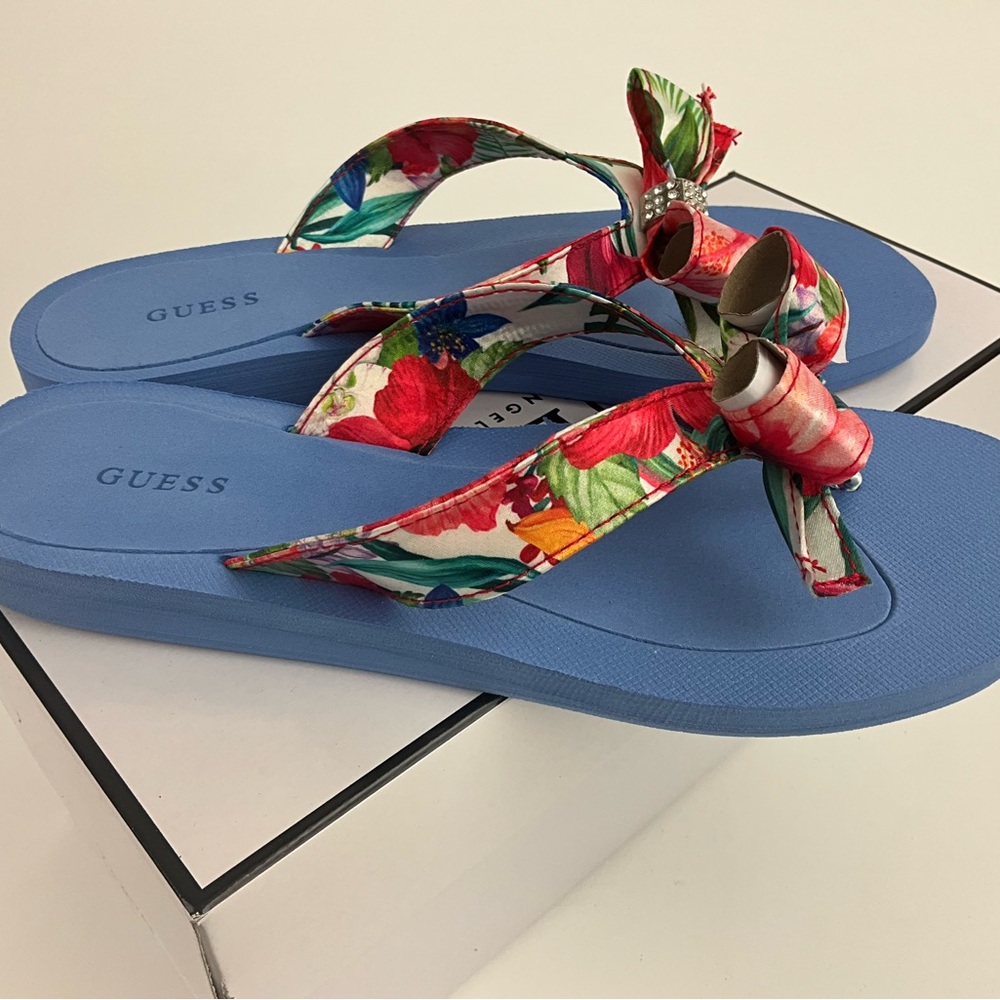 GUESS Women’s GW TUTA 3 Bow Sandal Medium Blue NIB - Picture 4 of 8